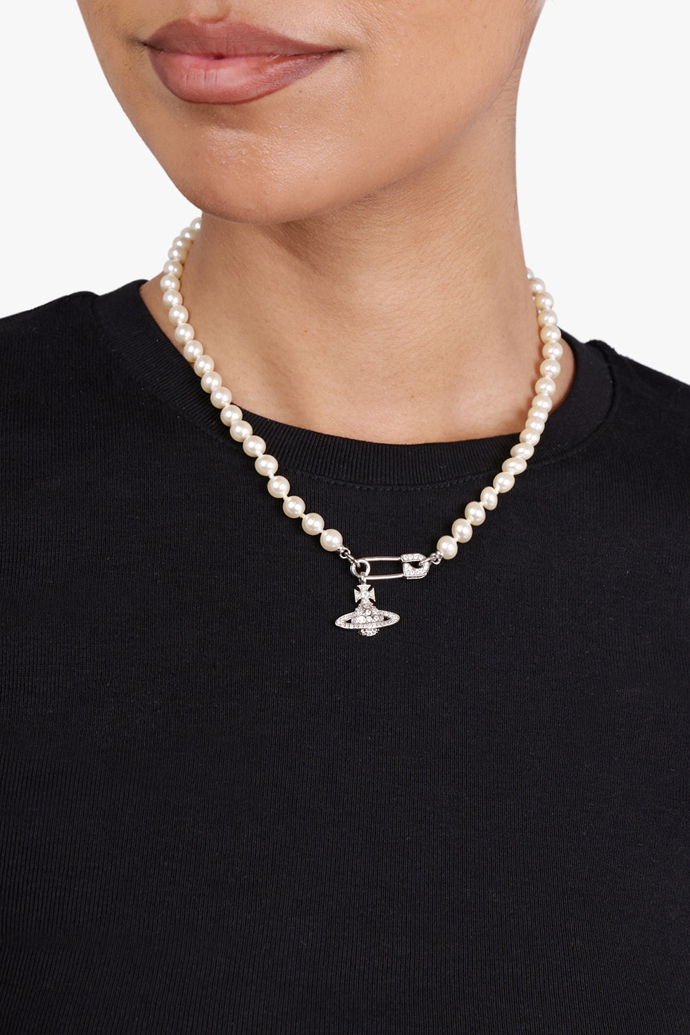 Vivienne Westwood White Lucrece Pearl Necklace | Lyst