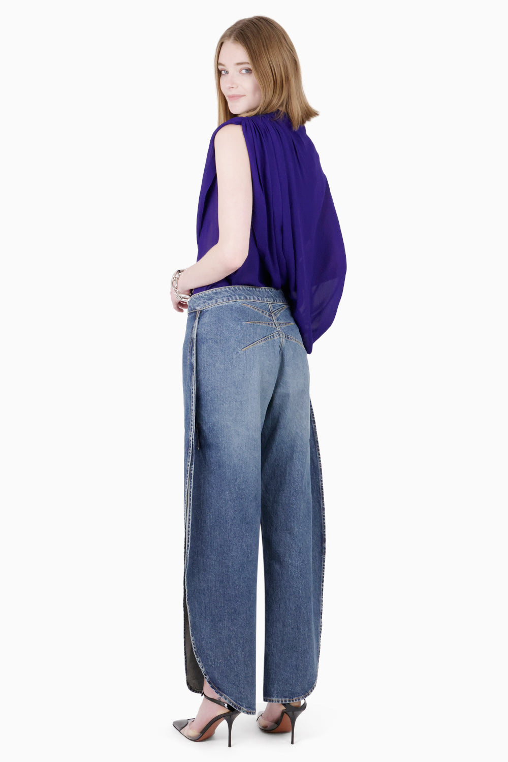 ALAIA RTW Petal Round Fit Dart Jeans | Washed Blue