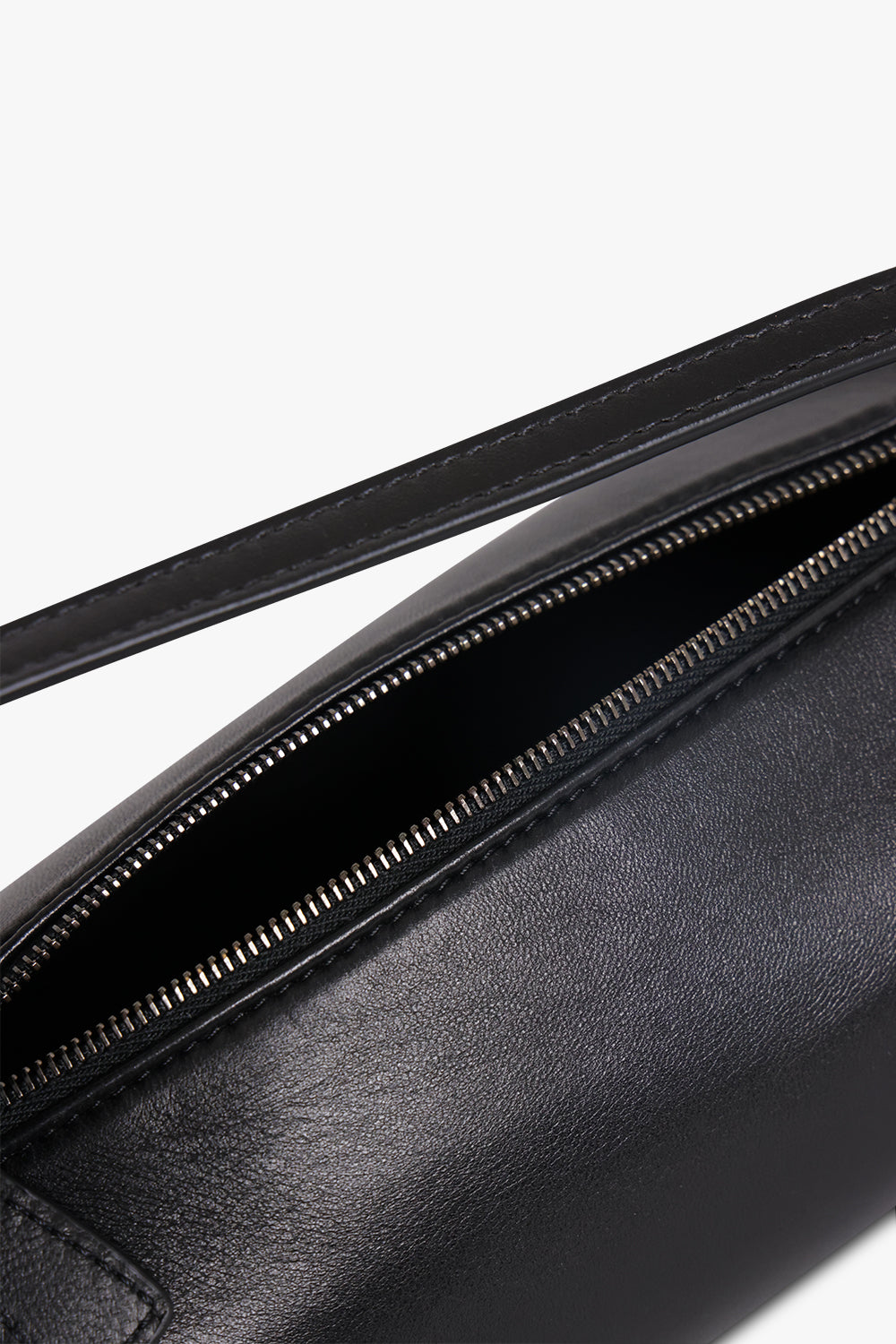 THE ROW BAGS BLACK / BLACK Round 90's Circular Bag | Black