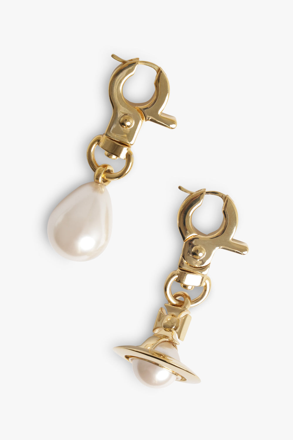 VIVIENNE WESTWOOD JEWELLERY GOLD / GOLD/WHITE Claude Mismatch Orb/Pearl Earrings | Gold/White