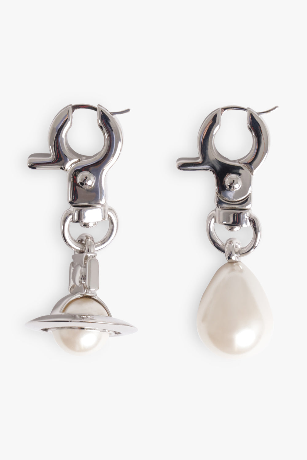 VIVIENNE WESTWOOD JEWELLERY SILVER / SILVER/WHITE Claude Mismatch Orb/Pearl Earrings | Silver/White