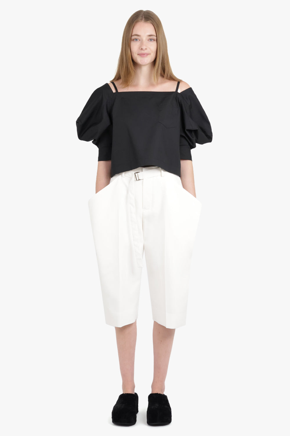 SACAI RTW Exaggerated Pocket Detail Crop Pant | Off White