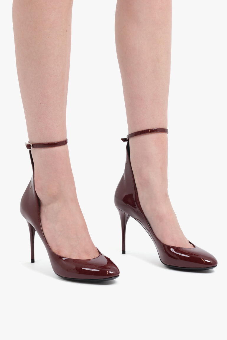 ALAIA SHOES Decollette Patent 90mm Pump Heels | Garnet Red