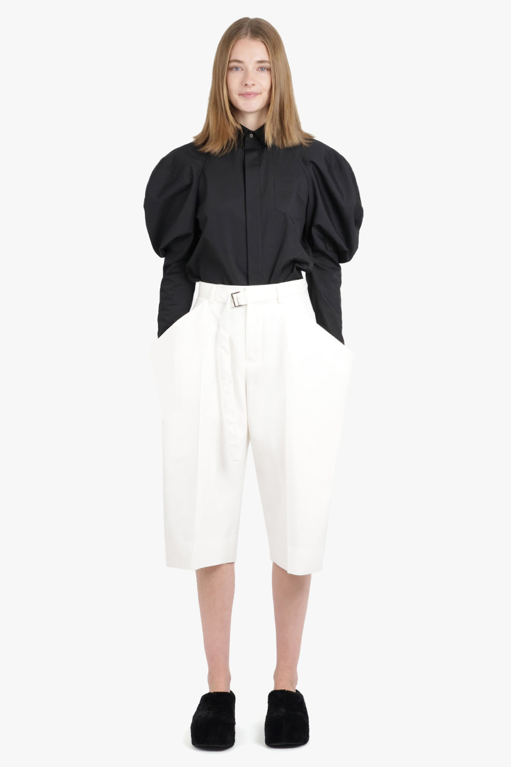 SACAI RTW Exaggerated Pocket Detail Crop Pant | Off White