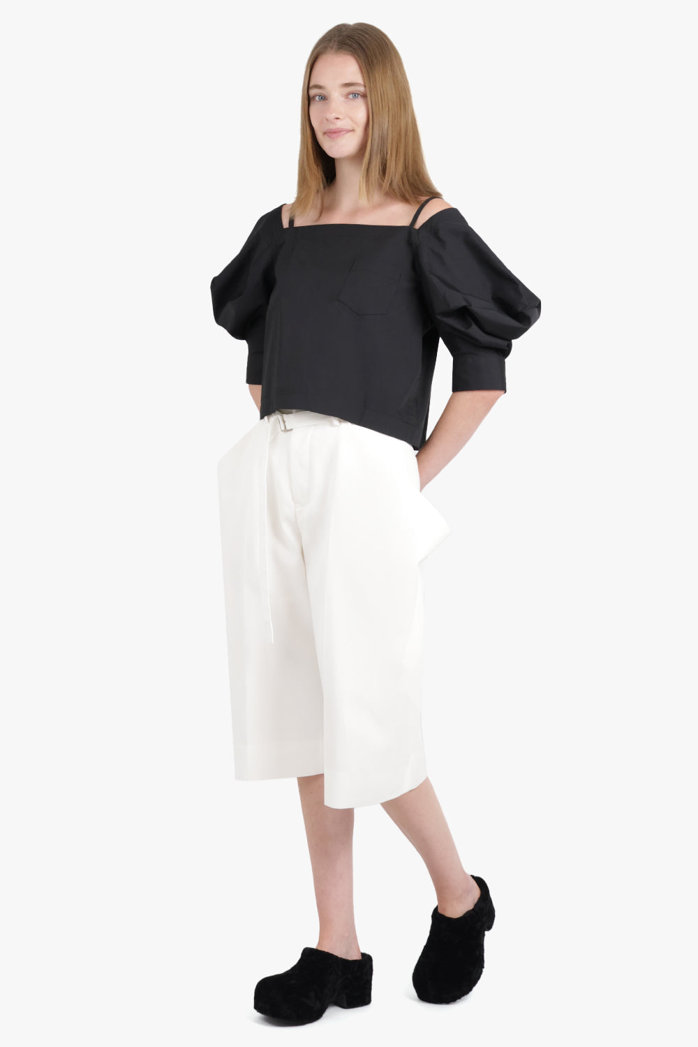 SACAI RTW Off Shoulder Top With Exaggerated Wing Sleeve | Black