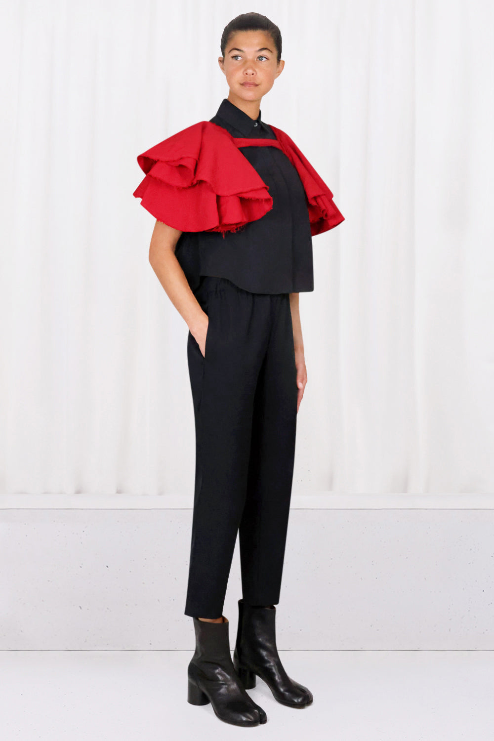 COMME DES GARCONS RTW FRILL SLEEVE CAPE | RED