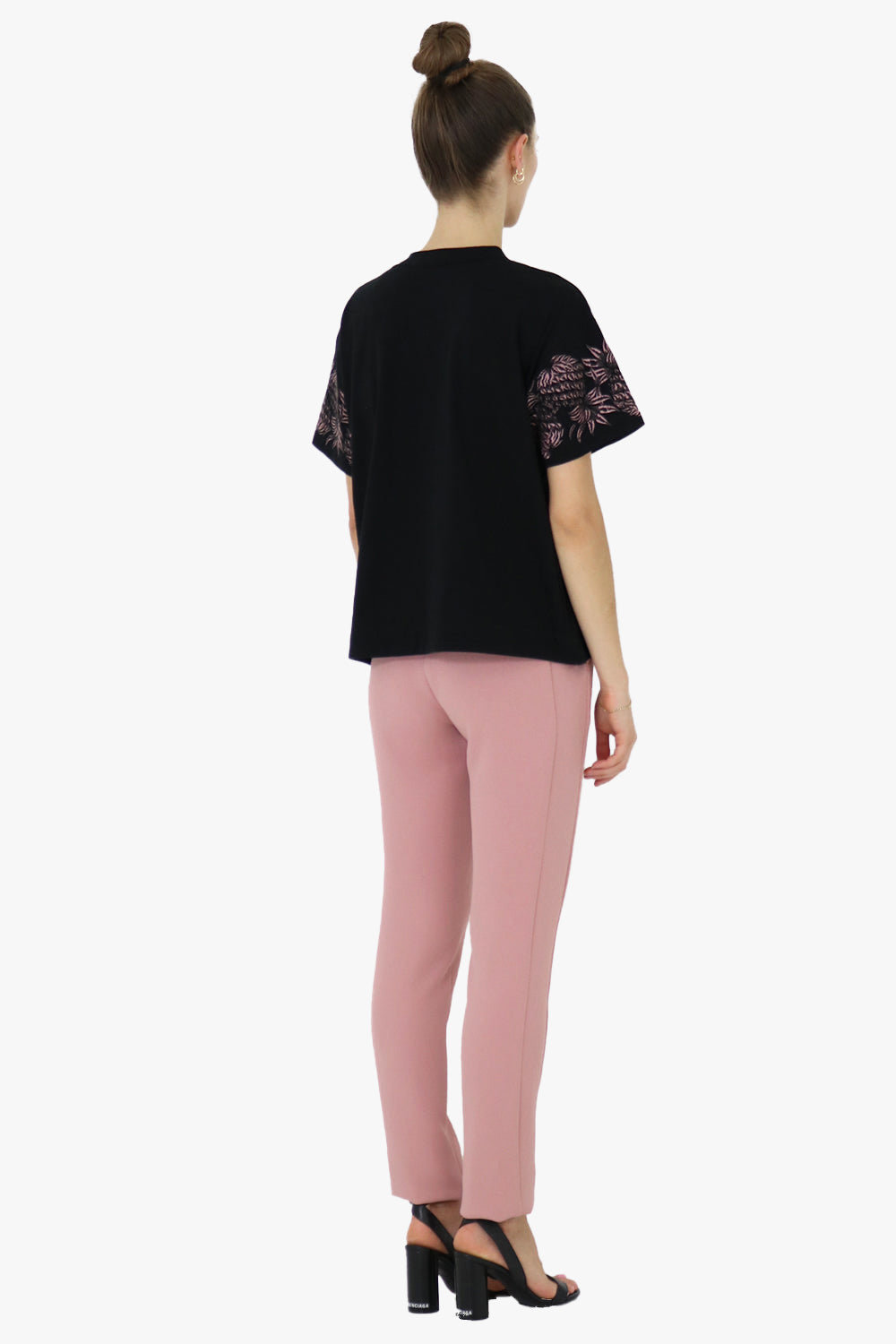 SACAI RTW SUN SURF EMBROIDERED T-SHIRT BLACK